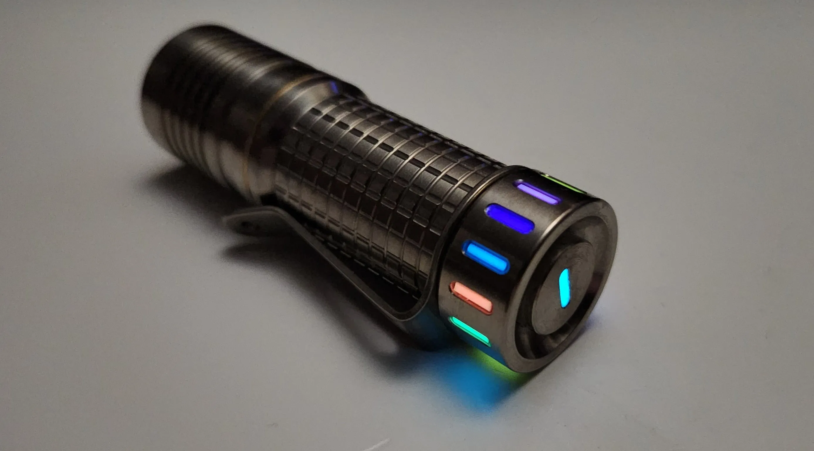 Maeerxu XT3 V2 Titanium GLOW *CUSTOM* LED Flashlight